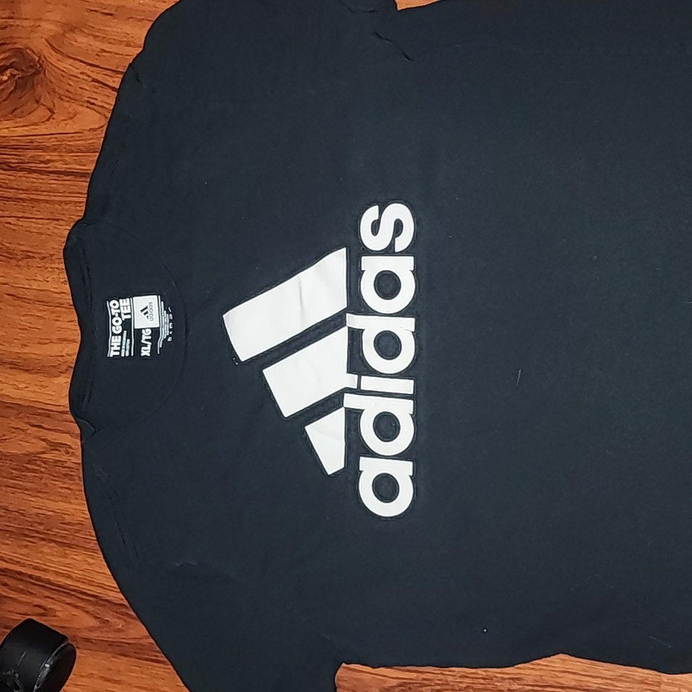 Adidas T-shirt